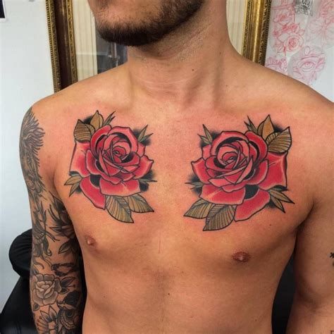 5 diseños de tatuajes de rosas en el pecho para。